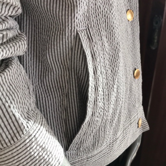 Anne Klein Sport Seersucker Jacket - Picture 3 of 7